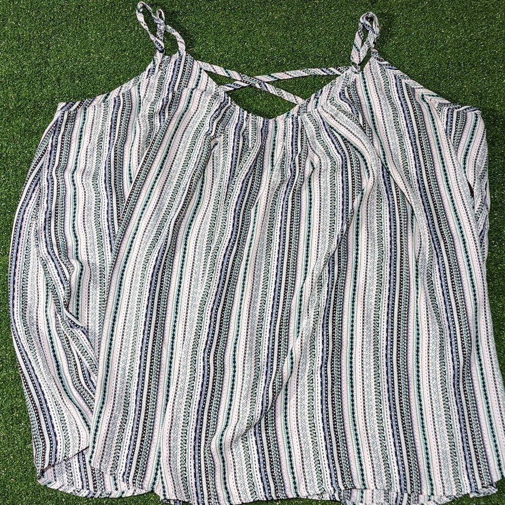 Torrid size 5 criss cross tank top